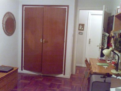 Quarto de solteiro.  2