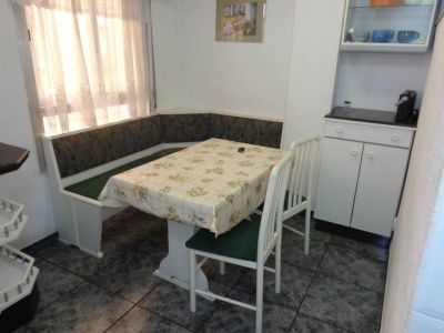 Apartamento · 3 dormitorios.  4