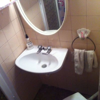 Single room · With ensuite.  7