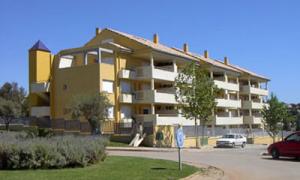 Byt · 2 pokoje.  4