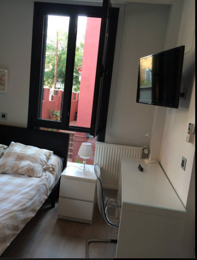 Double room · With ensuite.  11