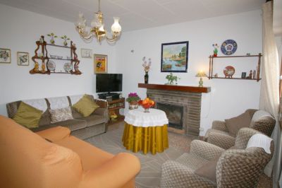 Terraced house · 2 bedrooms.  4