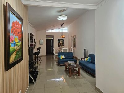 Apartment · 3 bedrooms.  2