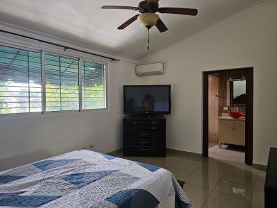 Apartment · 3 bedrooms.  13