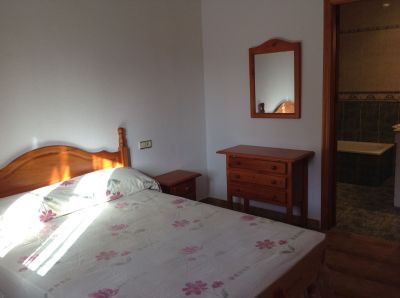 Double room · With ensuite.  13