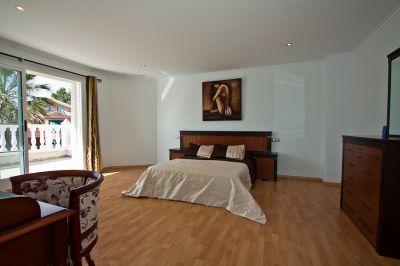 Haus · 4 schlafzimmer.  12