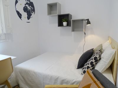 Quarto de solteiro.  2