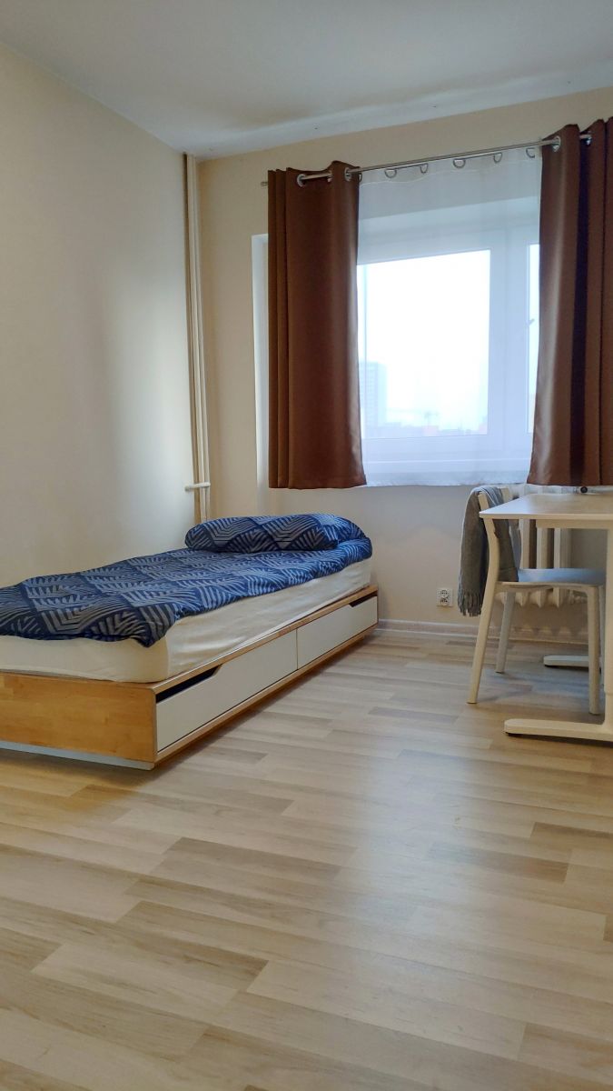 Room for rent in Aleja Solidarnosci 98. Photo 1