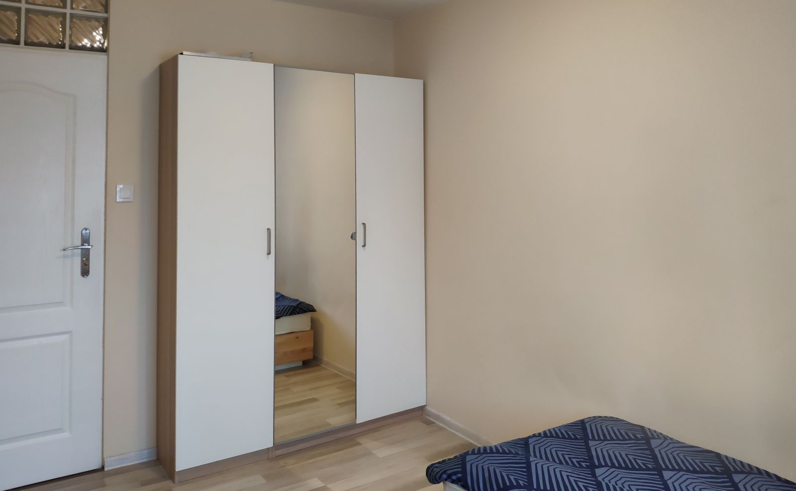 Room for rent in Aleja Solidarnosci 98. Photo 2