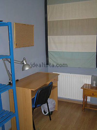 Enkele kamer · Met eigen badkamer.  2