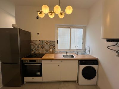 Kahden hengen huone.  8