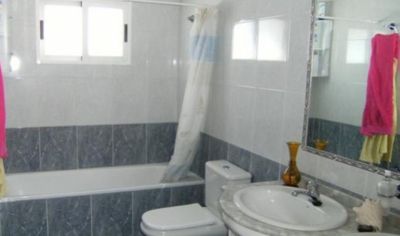Habitación Doble · Baño privado.  2