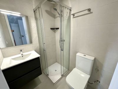 Single room · Females.  2