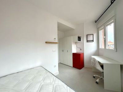 Single room · Females.  3