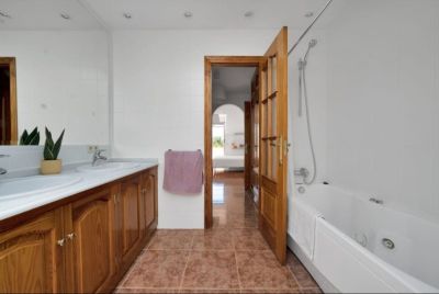 Смежный дом · 4 комнаты.  4