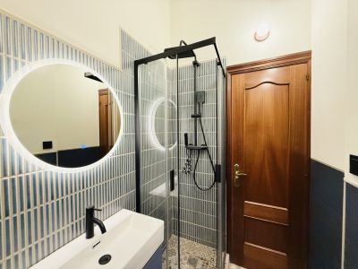 Dobbeltrom &middot; Eget bad.  16