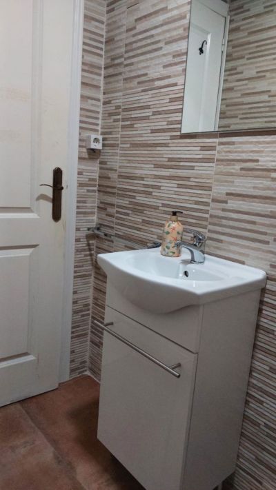 Tweepersoonskamer &middot; Prive badkamer.  7