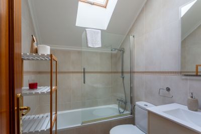 Detached house &middot; 3 bedrooms.  10