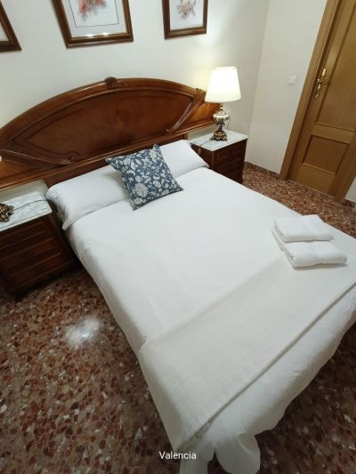 Chambre simple &middot; salle de bains.  8