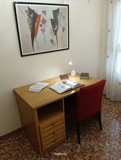 Chambre simple &middot; salle de bains.  11