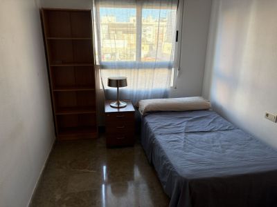 Tweepersoonskamer &middot; Prive badkamer.  8